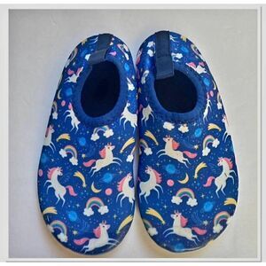 NWT TOMILEE KIDS WATER SHOES